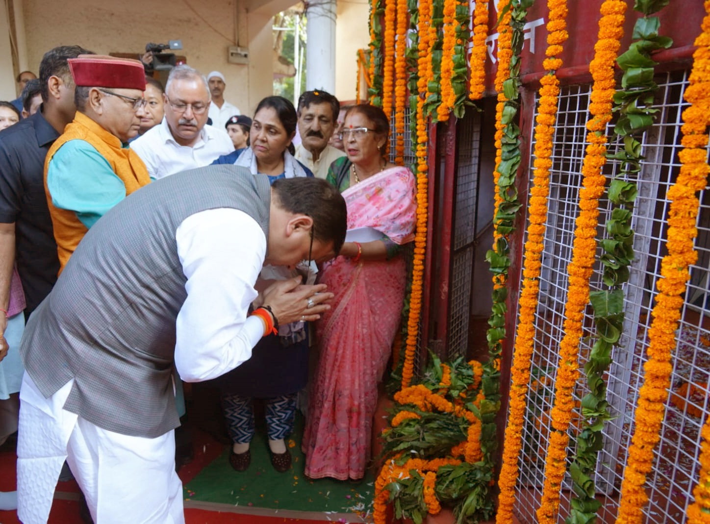 मुख्यमंत्री पुष्कर सिंह धामी ने उत्तराखण्ड राज्य आंदोलनकारी शहीदों को दी श्रद्धांजलि