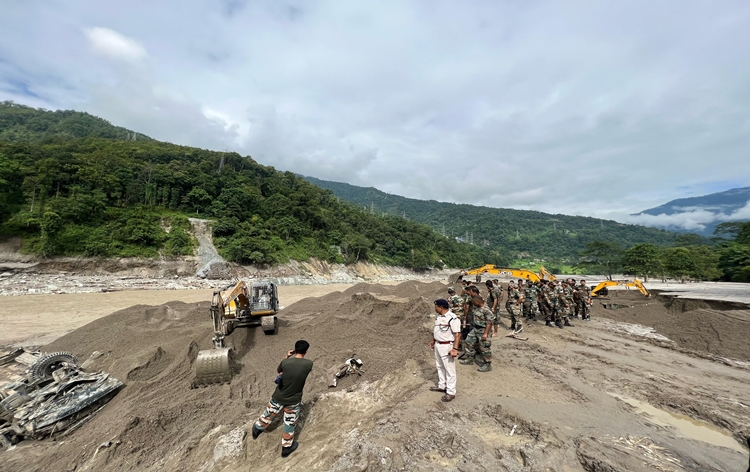 बाढ ग्रस्‍त सिक्किम में नुकसान के आकलन और सहायता मुहैया कराने के लिए अंतर-मंत्रालयी समिति आज बाढ़ प्रभावित क्षेत्रों का दौरा करेगी