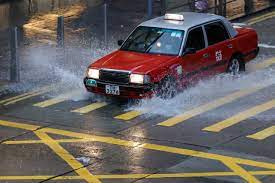 Typhoon Koinu brings floods to Hong Kong