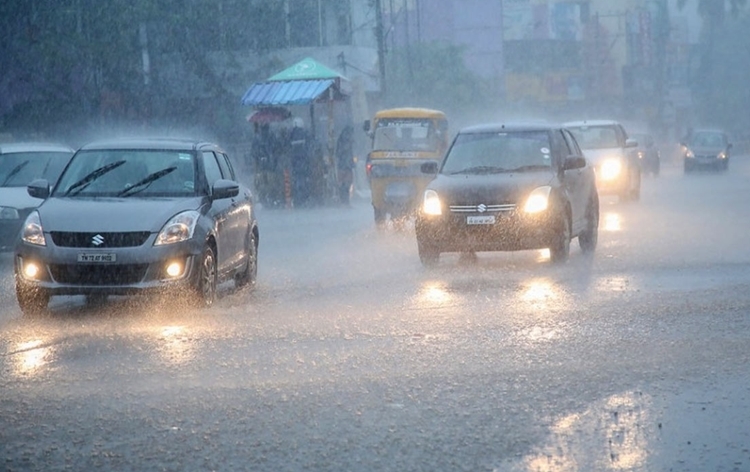 IMD predicts heavy rainfall activity to continue over east and east central India