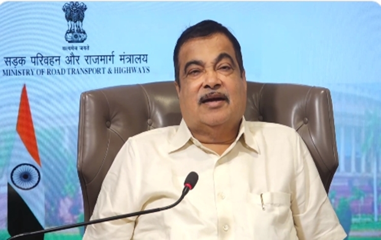 Road Transport and Highways Minister emphasises need to prevent road accidents caused by stray animals on national highways