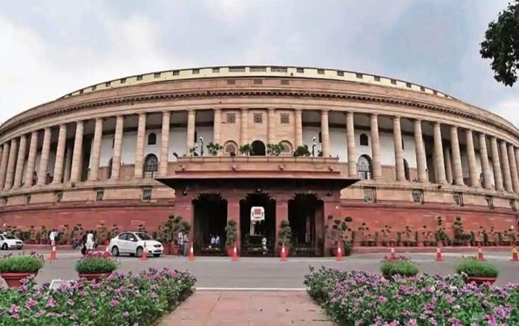 इस महीने की 18 तारीख से होने वाले संसद सत्र से पहले 17 सितंबर को साढ़े चार बजे सर्वदलीय बैठक बुलाई गई है