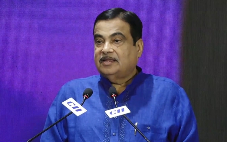 Union Minister Nitin Gadkari says, automobile industry is growing at a pace of over 10 %