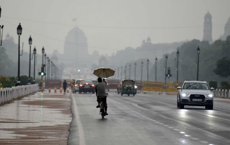 Various parts of national capital and its adjoining areas receive light rain