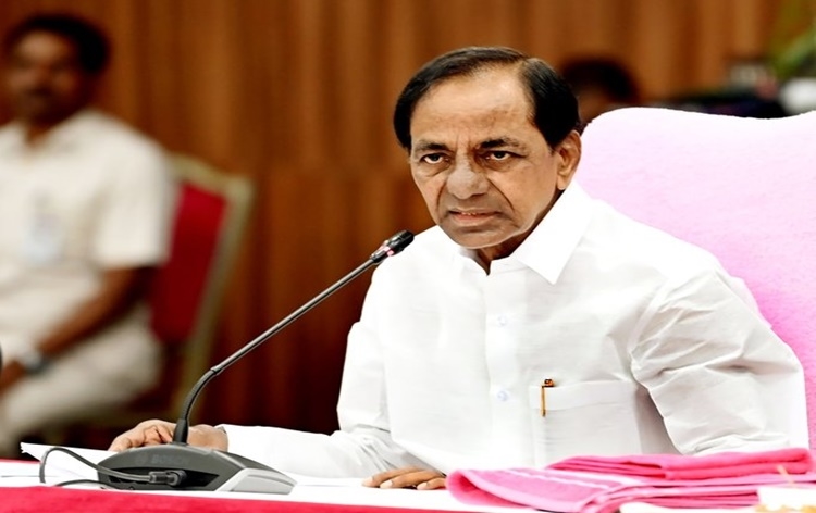 Telangana CM K Chandrasekhar Rao hoists national flag on National Integration Day in Hyderabad