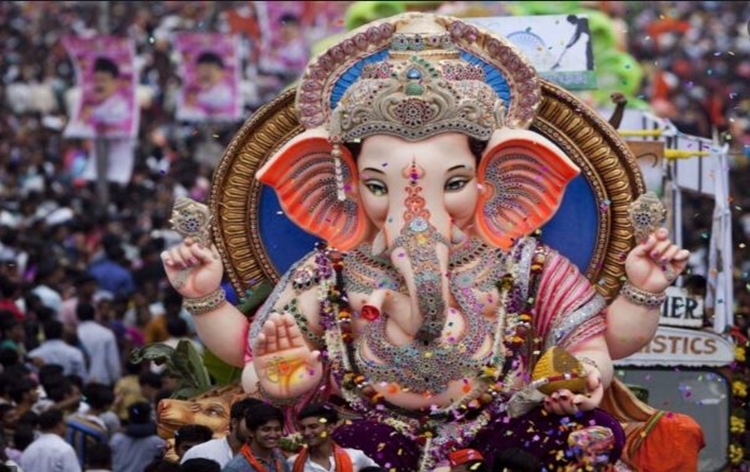 देशभर में गणेशोत्सव को लेकर लोगों के बीच उत्साह