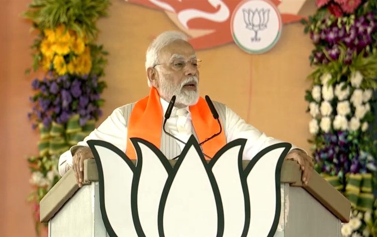 प्रधानमंत्री नरेंद्र मोदी ने मध्य प्रदेश के भोपाल में भाजपा कार्यकर्ताओं की रैली-महाकुंभ को संबोधित किया