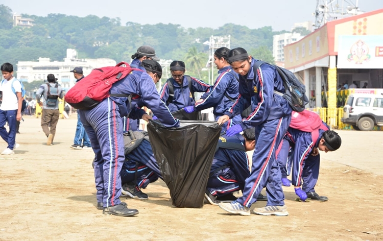 Mumbai: Mega beach cleanup activity organised by NCC cadets at Girgaum Chowpatty after completion of Ganesh Visarjan