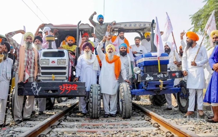 Punjab: Rail services remain disrupted for 2nd consecutive day today due to rail blockade agitation by 19 farmer organizations