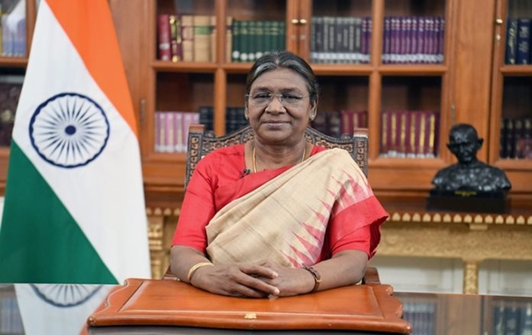 राष्ट्रपति श्रीमती द्रौपदी मुर्मु ने प्रदेश के 3 व्यक्तियों को राष्ट्रीय सेवा योजना पुरस्कार प्रदान किए