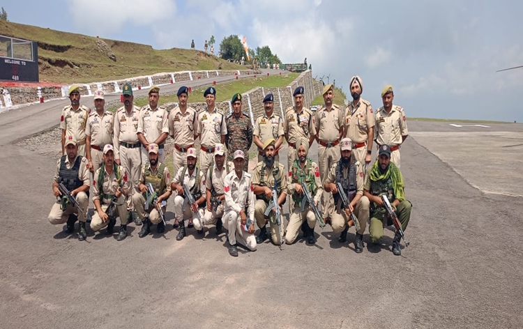 J&K: DGP Dilbag Singh reviews security at meetings in twin border districts of Rajouri and Poonch