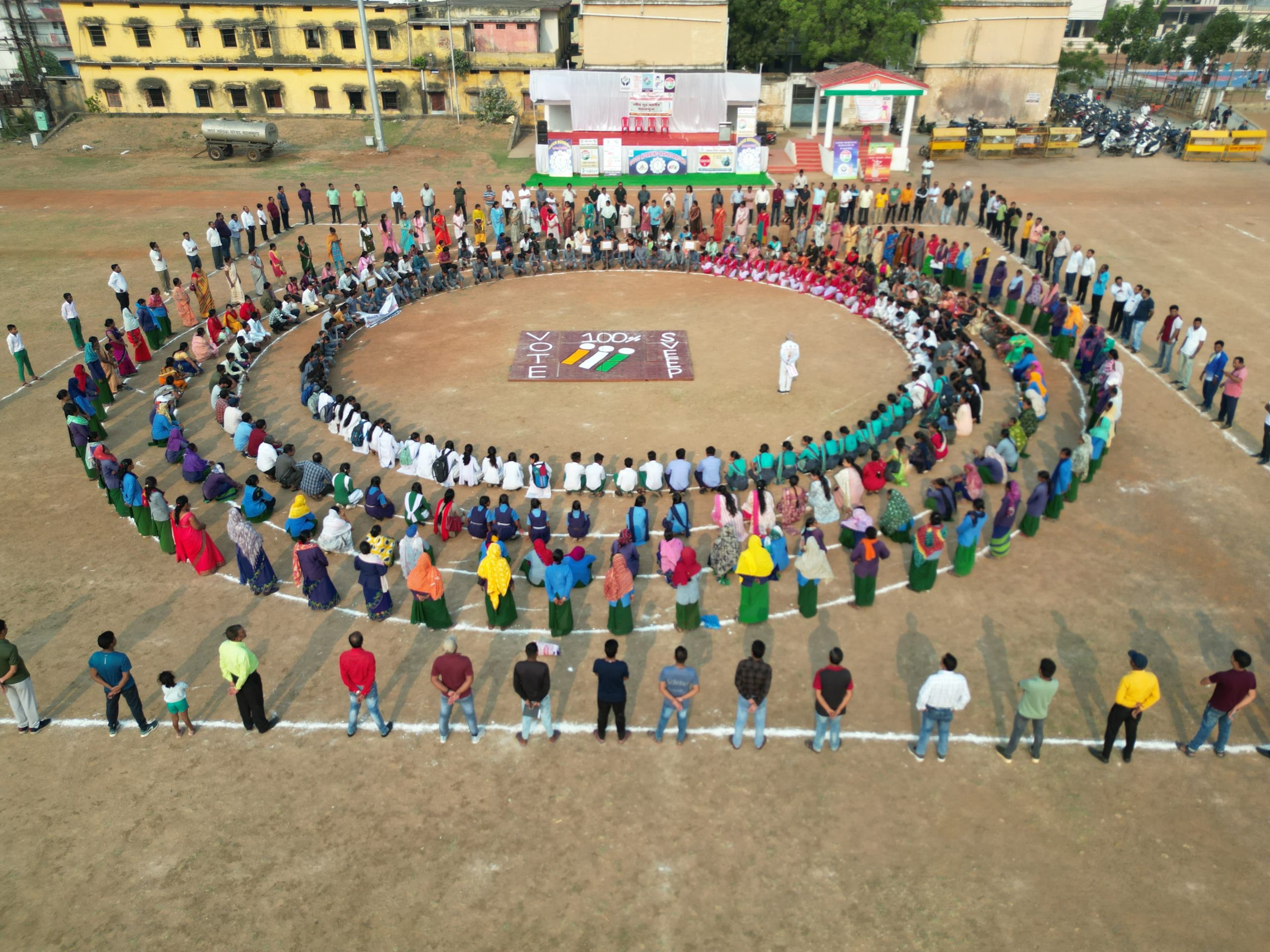 छत्तीसगढ़ में लोकसभा चुनाव के तहत मतदाता जागरूकता अभियान चलाकर लोगों को वोट डालने के लिए प्रेरित किया