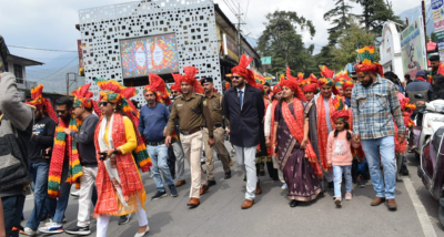 पालमपुर में चार दिवसीय राज्य स्तरीय होली महोत्सव का शुभारंभ शोभायात्रा के साथ हुआ