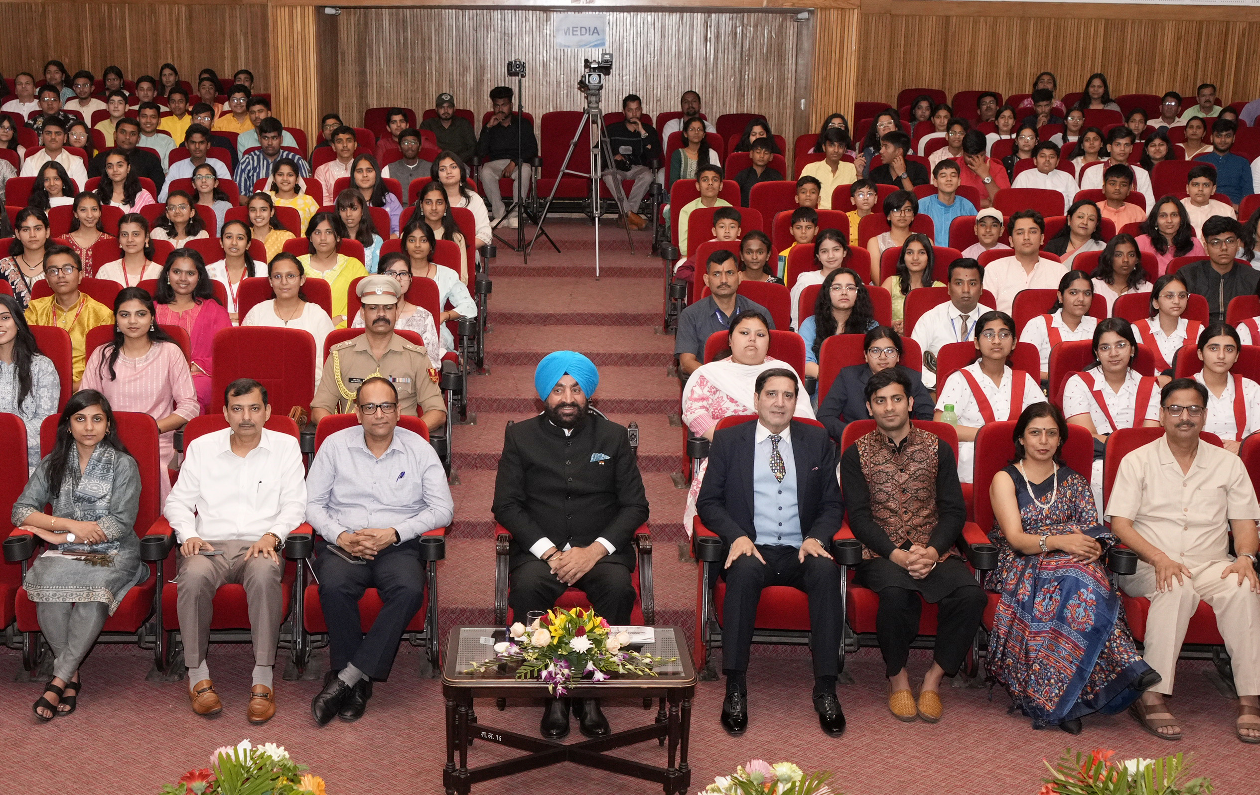 राज्यपाल लेफ्टिनेंट जनरल गुरमीत सिंह ने इंडिया इंटरनेशनल मूवमेंट टू यूनाईट द नेशंस संगठन के कार्यक्रम में भाग लिया