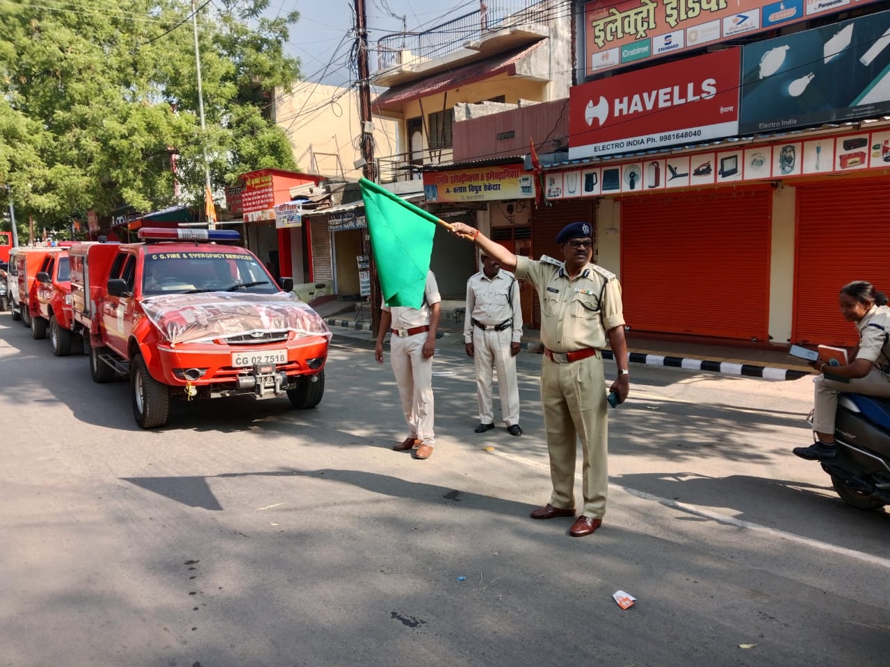 अग्नि सुरक्षा सेवा सप्ताह के अवसर पर जांजगीर-चांपा जिला मुख्यालय में रैली का आयोजन किया गया