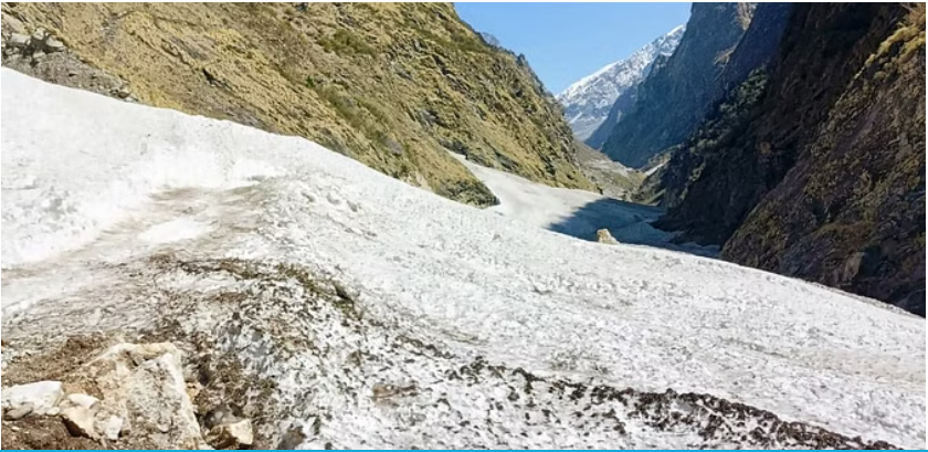 उत्तराखंड के पिथौरागढ़ जिले में ग्लेशियर खिसकने से मुनस्यारी-मिलम मार्ग हुआ बंद