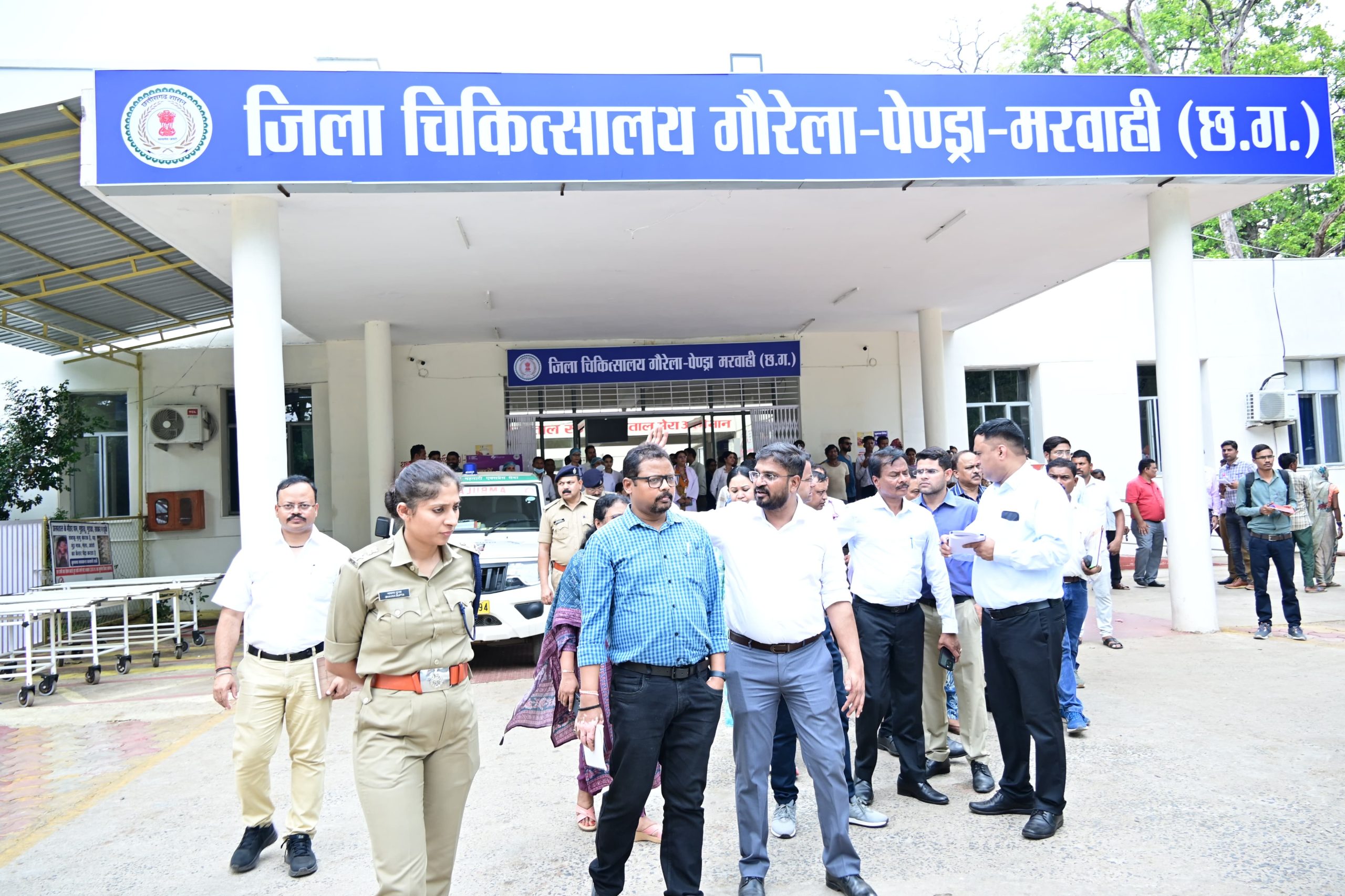 छत्तीसगढ़ स्वास्थ्य विभाग के अपर मुख्य सचिव मनोज पिंगुआ ने गौरेला पेंड्रा मरवाही के जिला चिकित्सालय का निरीक्षण किया