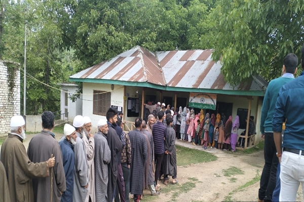 J&K: About 16,000 voters registered to cast their vote for Srinagar Parliamentary Constituency