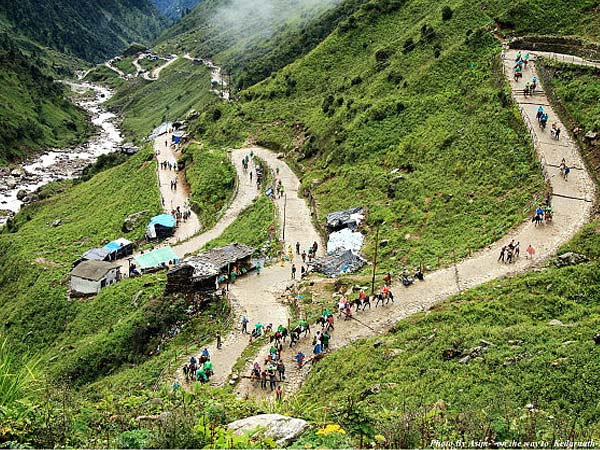 केदारनाथ यात्रा शुरू सोनप्रयाग से रवाना हुए दो हजार यात्री