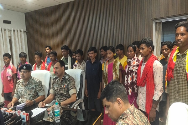 Chhattisgarh: 33 Maoists surrender in Bijapur district of Bastar division