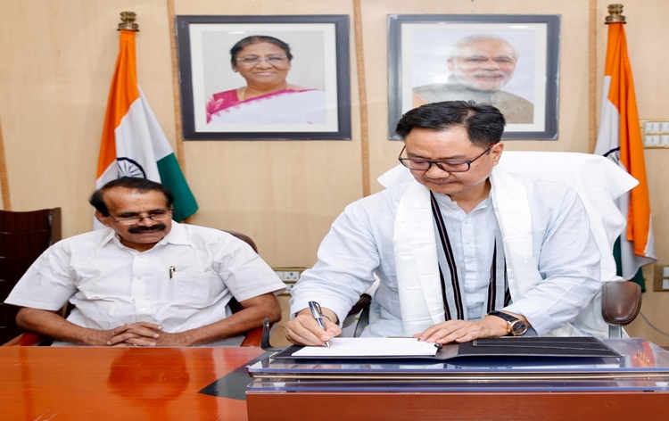 Cabinet Minister Kiren Rijiju assumes charge of Ministry of Minority Affairs