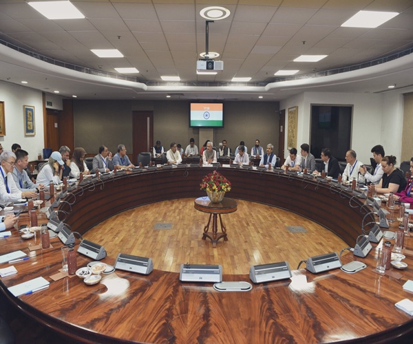 EAM Dr S. Jaishankar meets journalists from 10  Eurasian countries