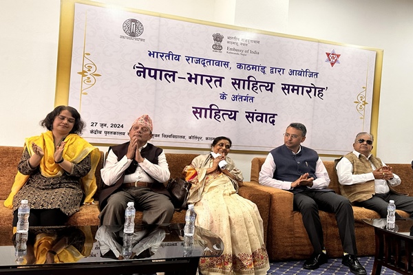 Dr Usha Thakur awarded 12th Vishwa Hindi Samman in Hindi Samvad event