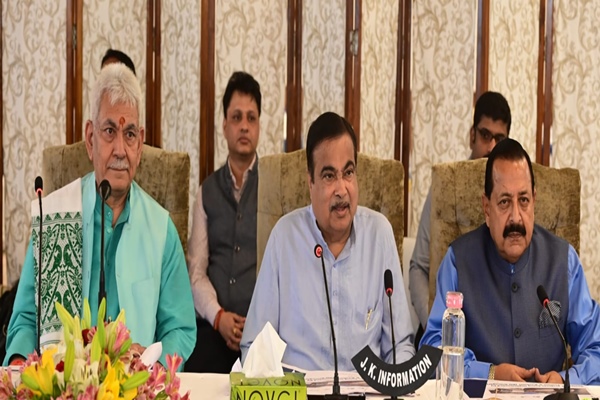 Nitin Gadkari Chairs High-Level Meeting in Srinagar to Review Progress of J&K Road Projects