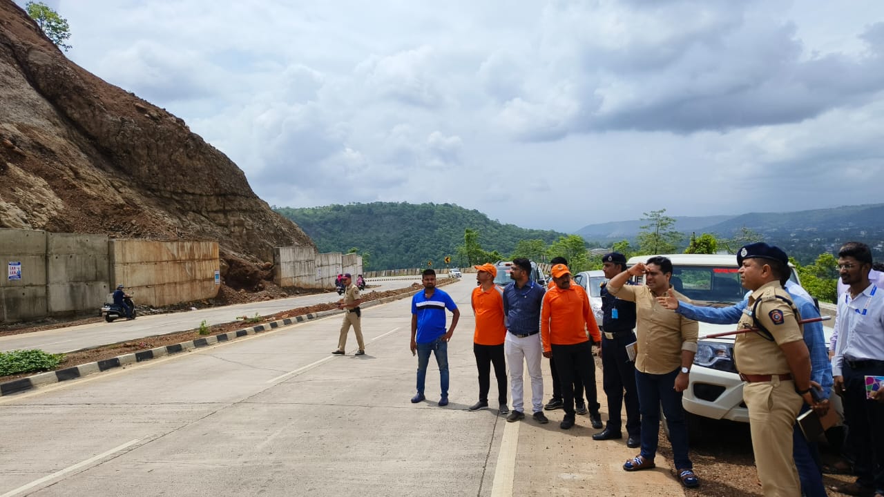 परशुराम घाटात दरडप्रवण क्षेत्राची पहाणी