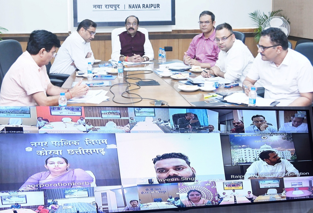 उपमुख्यमंत्री मंत्री अरुण साव ने विभागीय अधिकारियों के साथ प्रदेश के सभी नगरीय निकायों में 27 जुलाई से शुरू हुए जनसमस्या निवारण पखवाड़ा की समीक्षा की
