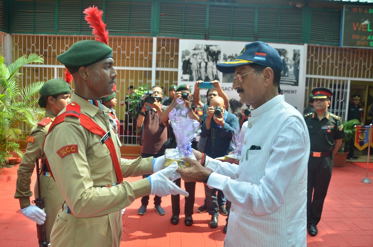 প্রতিরক্ষা প্রতিমন্ত্রী সঞ্জয় শেঠ কলকাতা ময়দানে এনসিসি ইন্সটিটিউট পরিদর্শন করেন।