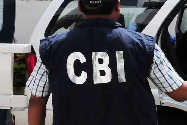 NEET-UG প্রশ্নপত্র ফাঁসের ঘটনায় CBI পাটনা এইমস থেকে চার ছাত্রকে গ্রেফতার করেছে।