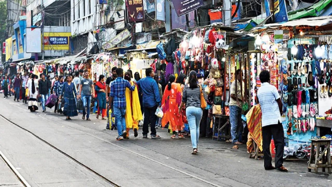 শহর কলকাতায় হকার সমীক্ষার প্রাথমিক কাজ শেষ হয়েছে।