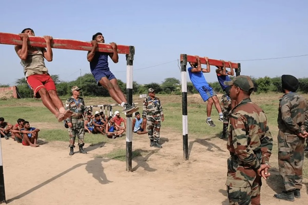 ओडिशा सरकार ने वर्दीधारी सेवाओं में पूर्व अग्निवीरों के लिए शारीरिक परीक्षण से छूट के साथ-साथ 10 प्रतिशत आरक्षण और आयु में तीन वर्ष की छूट देने का निर्णय लिया