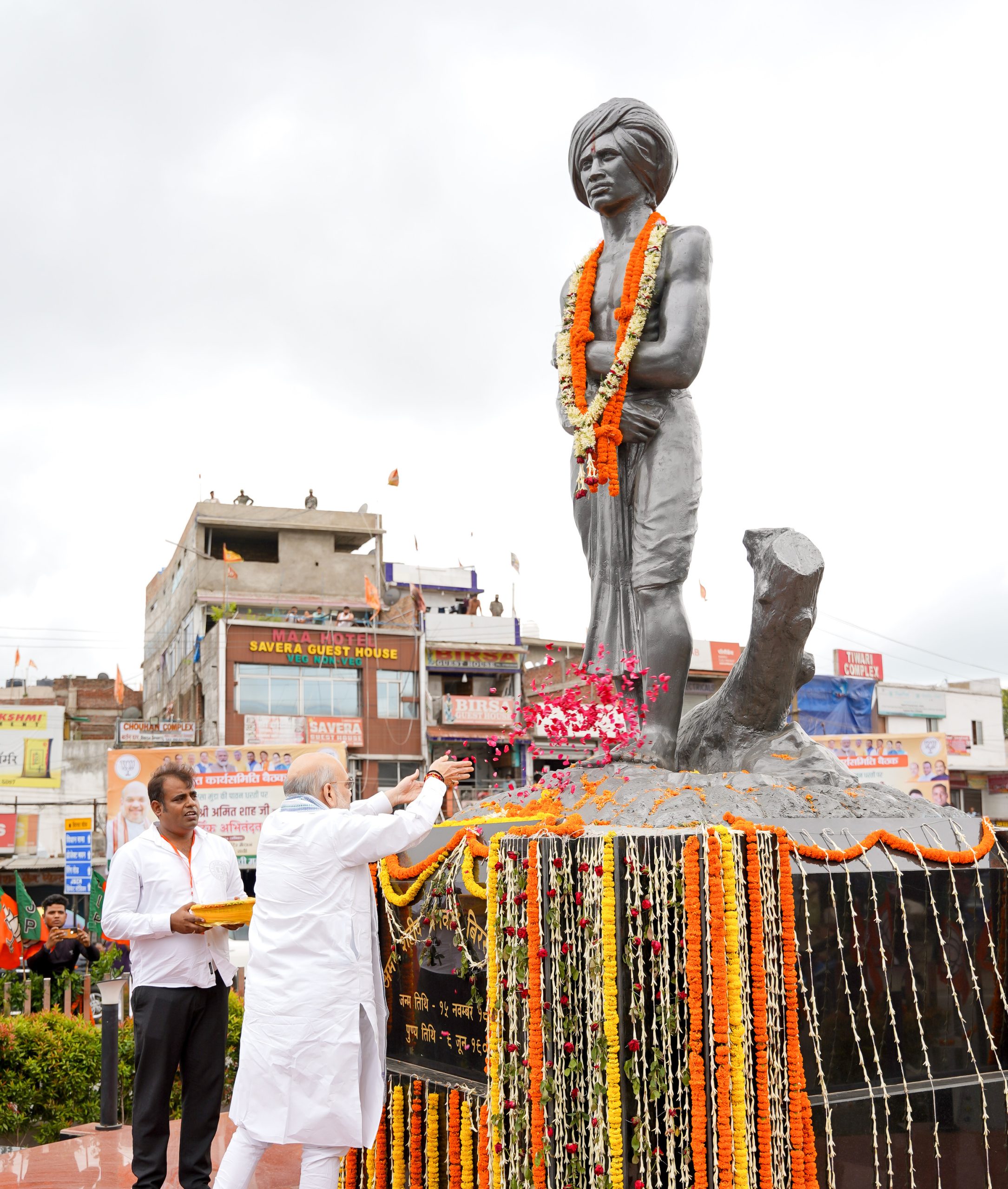 এদিনীয়া ভ্রমণসূচীৰে ৰাছীত উপস্থিত গৃহমন্ত্ৰী অমিত শ্বাহ