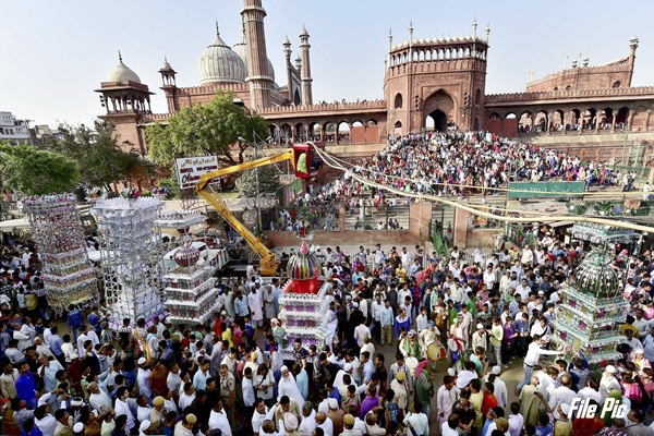 Today is Ashoora-e-Muharram, Tazia processions amidst tight security