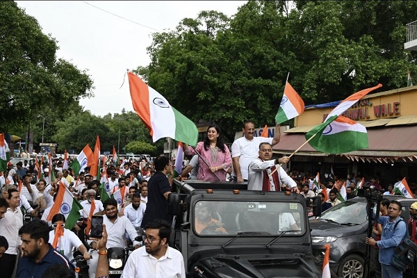 नई दिल्‍ली संसदीय क्षेत्र से भाजपा सांसद बांसुरी स्‍वराज ने आज अपने संसदीय क्षेत्र में हर घर तिरंगा यात्रा में हिस्‍सा लिया