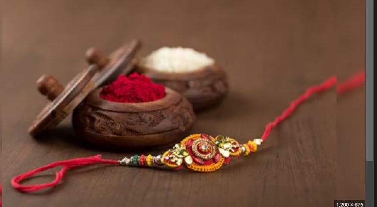 भाई-बहन के पवित्र स्नेह का प्रतीक रक्षाबंधन का त्यौहार आज छत्तीसगढ़ सहित देशभर में उत्साह और उमंग के साथ मनाया जा रहा