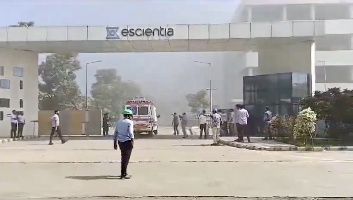 आंध्र प्रदेश: फार्मा कंपनी के रिएक्‍टर में हुए विस्‍फोट में मरने वालों की संख्‍या बढ़कर 17 हुई