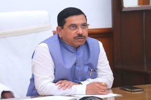 Education Minister discusses strategies for strengthening higher education institutions with UGC & AICTE officials