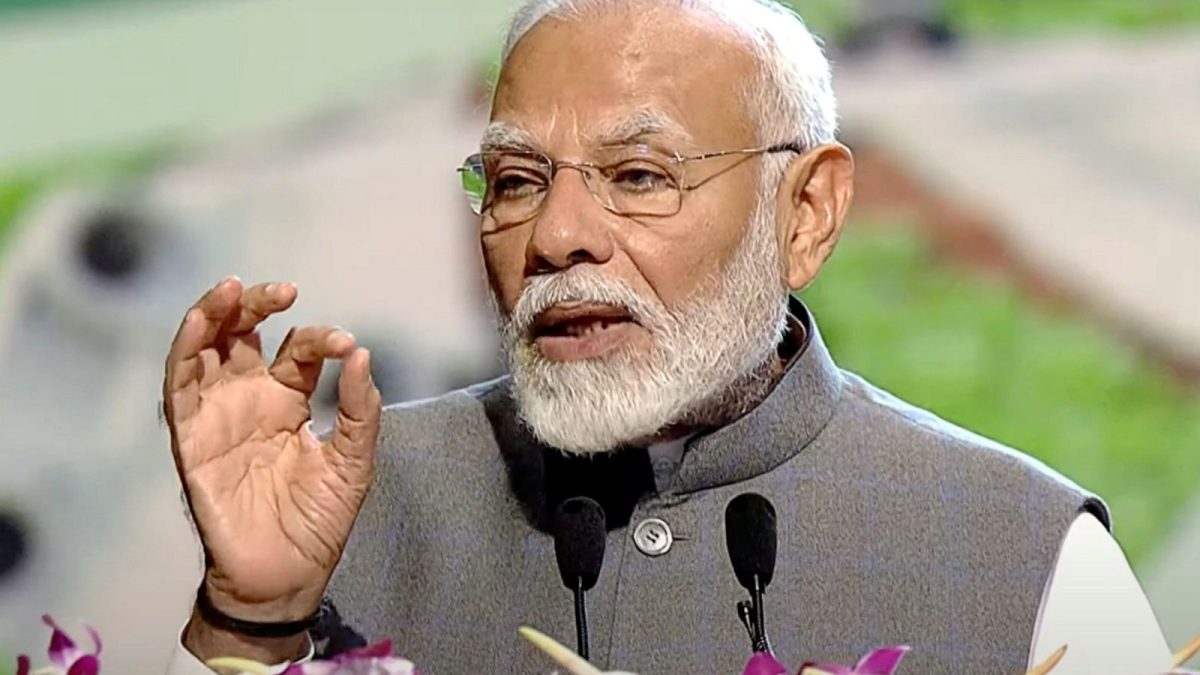 प्रधानमंत्री नरेंद्र मोदी ने प्रसन्‍नता व्यक्त की है कि भारत का इलेक्ट्रॉनिक्स निर्यात अब देश के शीर्ष तीन निर्यातों में शामिल हो गया है