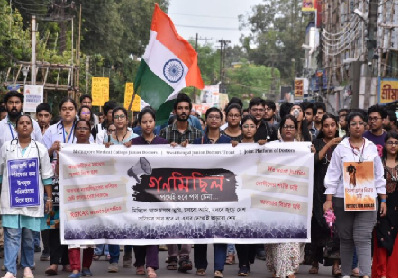 সুপ্রিম কোর্ট, আর জি কর কাণ্ডের প্রতিবাদে আন্দোলনরত জুনিয়র ডাক্তারদের আগামীকাল কাজে ফেরার নির্দেশ দিয়েছে।