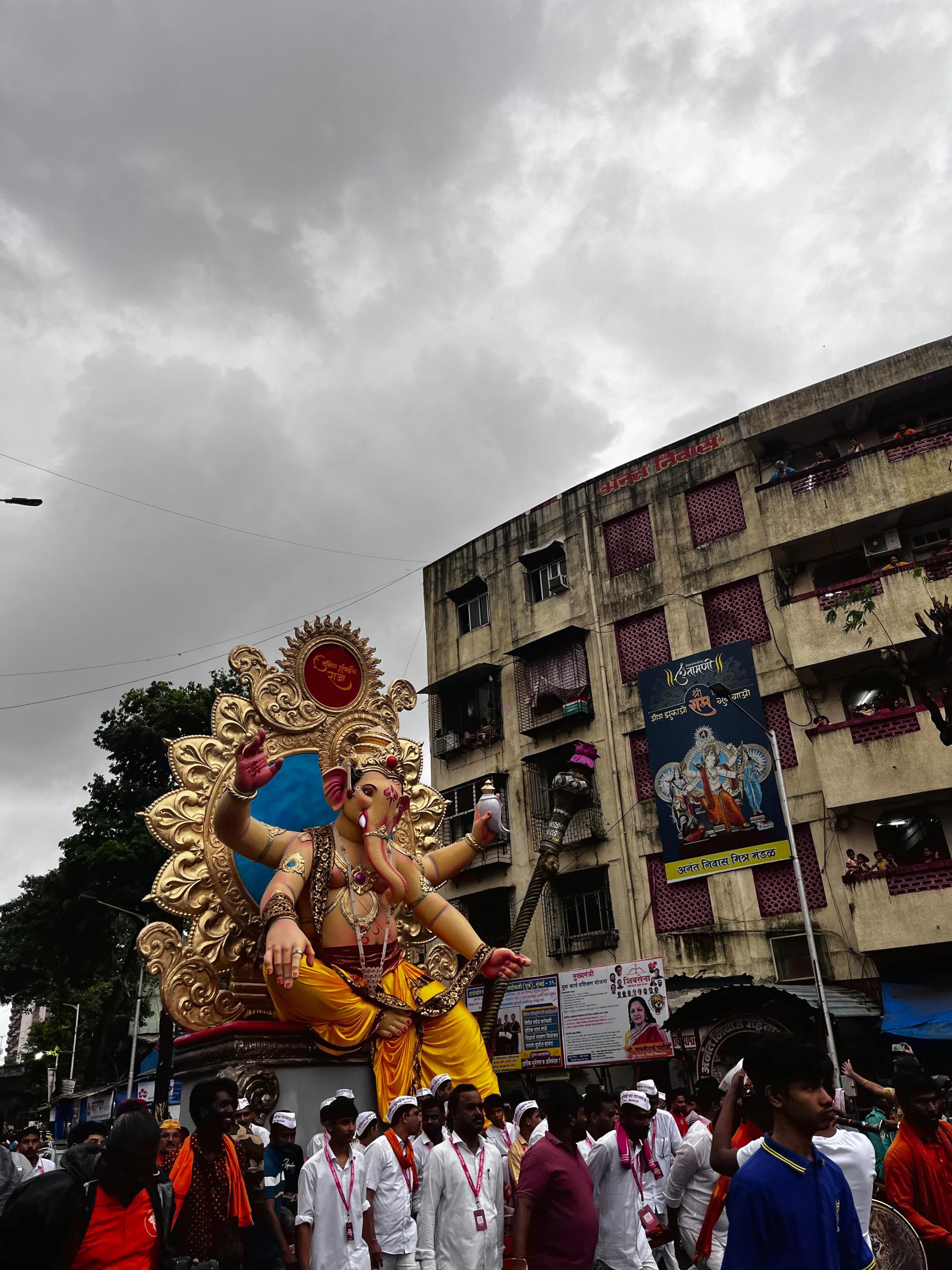 गणेशोत्सवाचा उत्साह देशाच्या कानाकोपऱ्यात