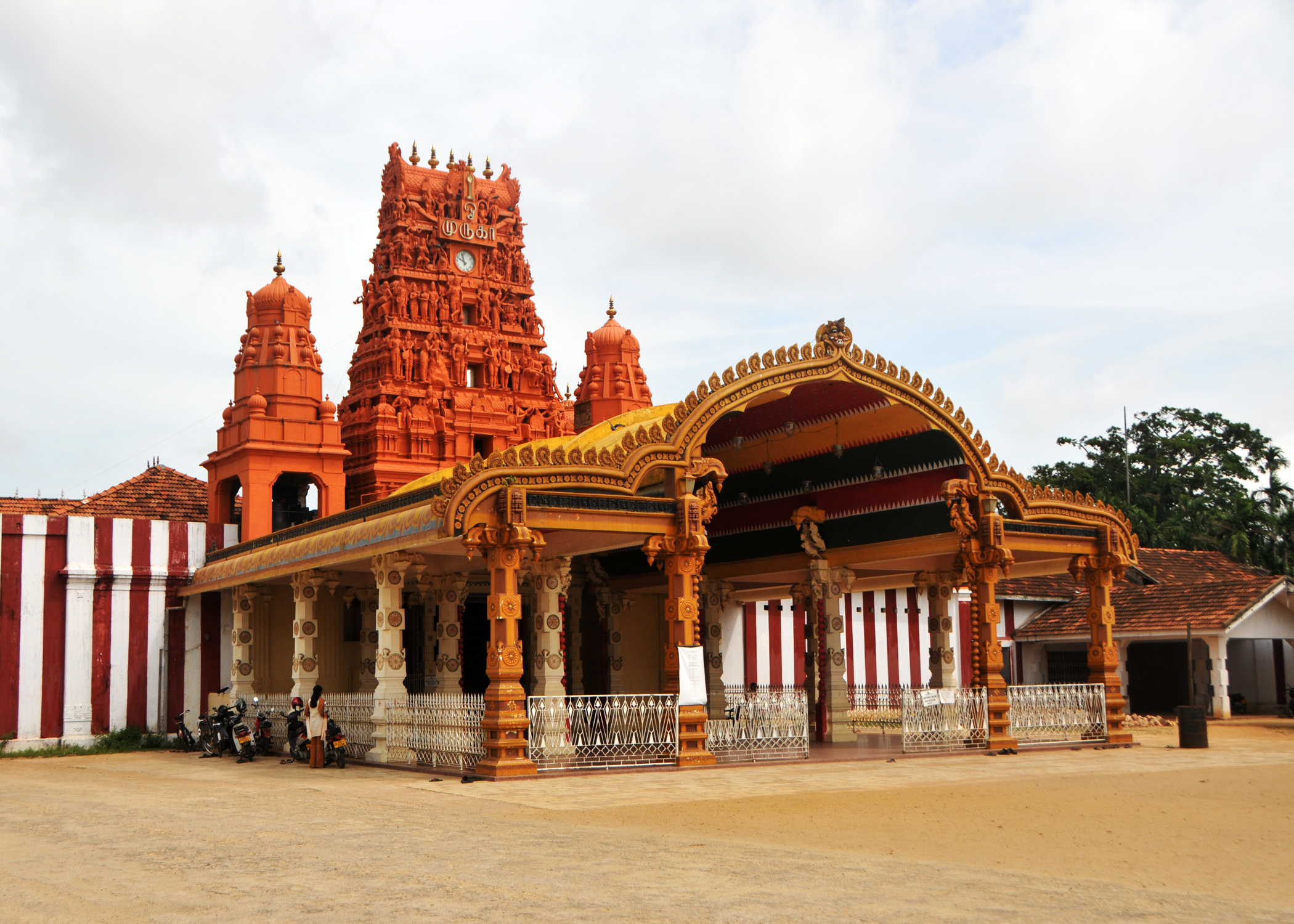 Sri Lanka: Thousands Flock to Nallur Kandasamy Temple in Jaffna for Annual Chariot Festival