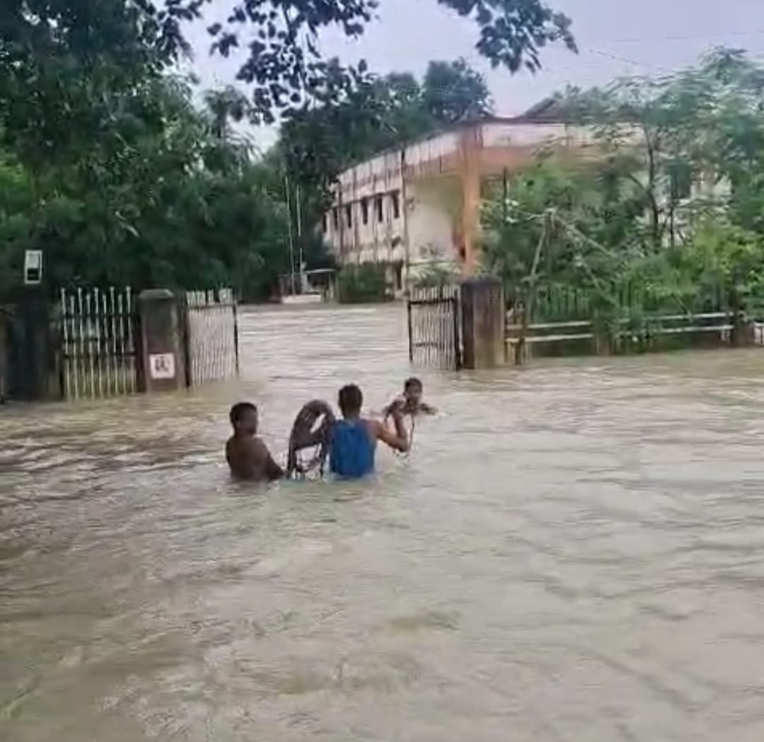 राजनांदगांव जिले में बारिश के कारण नदी-नाले उफान