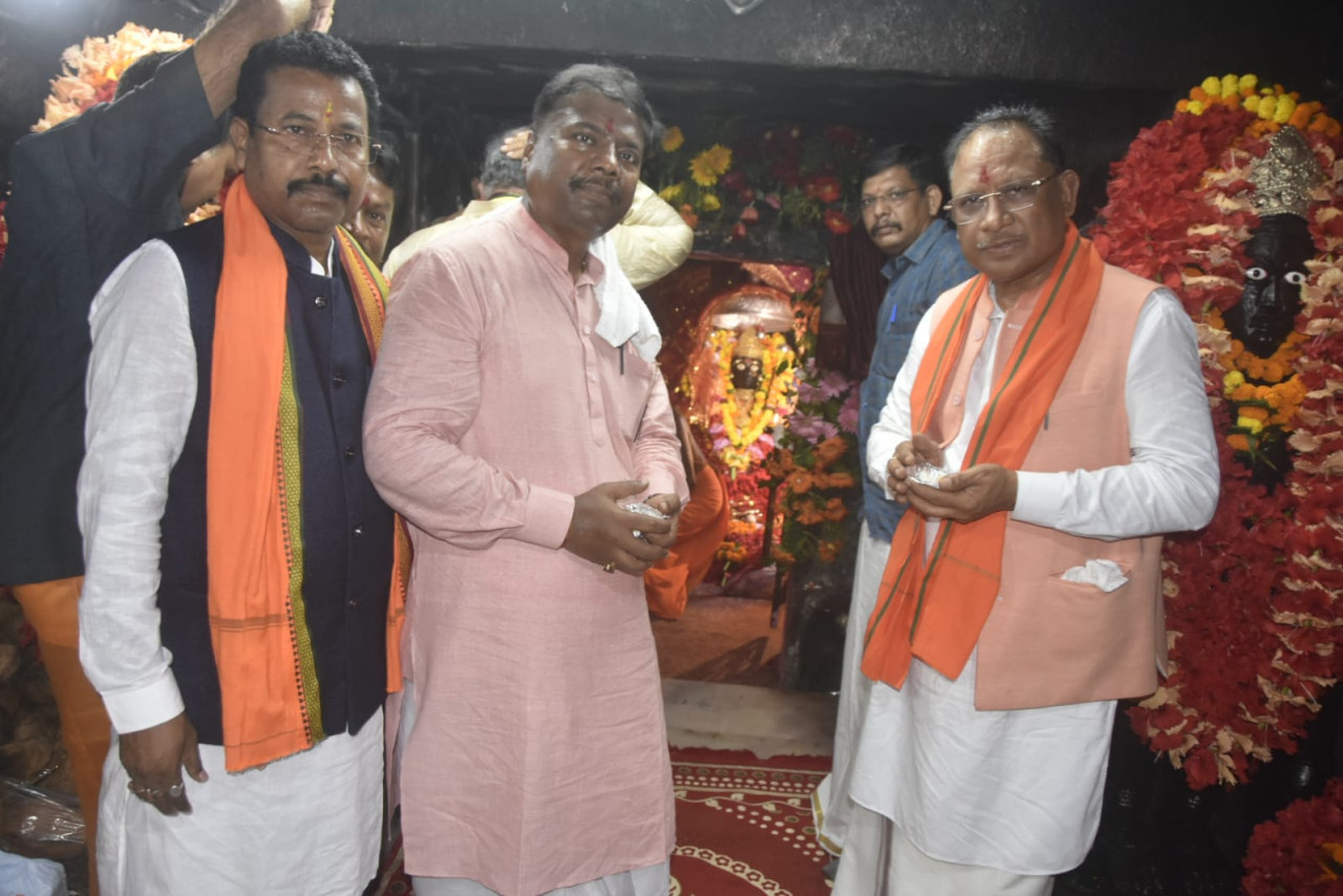 मुख्यमंत्री विष्णुदेव साय ने दंतेवाड़ा जिले में 167 करोड़ से अधिक के विकास कार्यों का लोकार्पण और भूमिपूजन किया