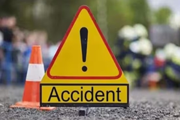 10 Killed, 3 Injured in Tragic Road Accident in Uttar Pradesh