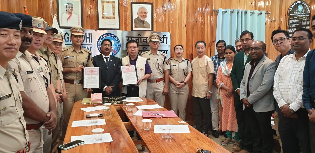  अरुणाचल प्रदेश में पुलिस और राजीव गांधी विश्वविद्यालय ने गांधी जयंती के अवसर पर ईटानगर में एक समझौता किया
