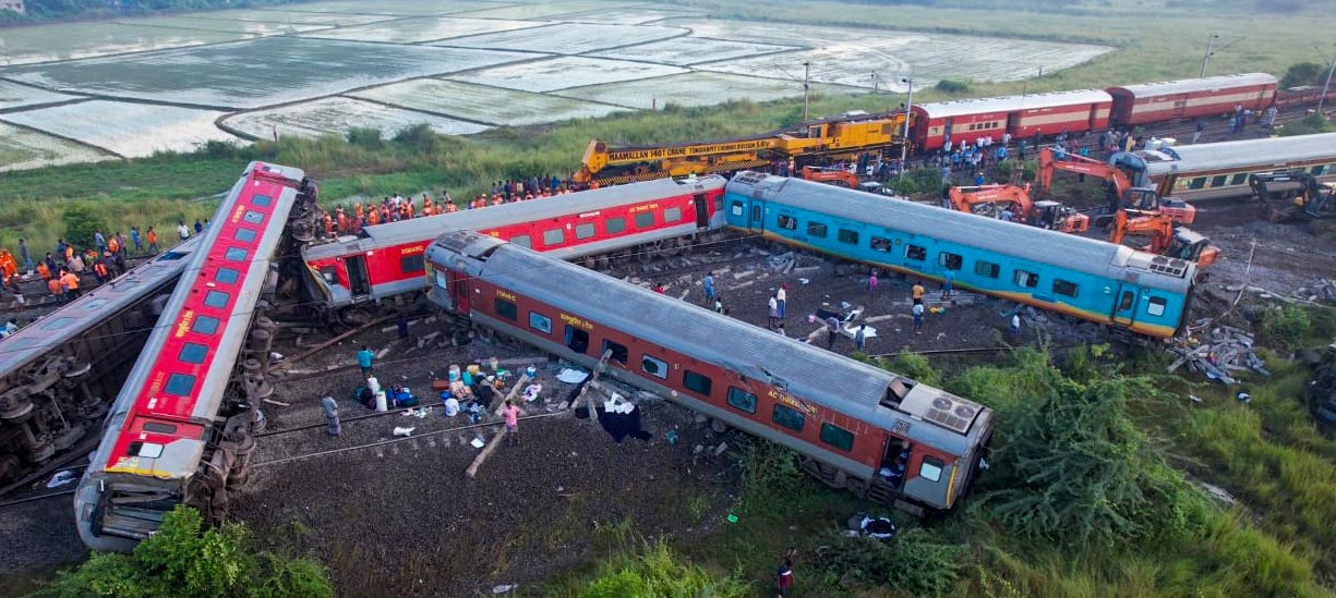 চেন্নাইয়ের কাভারাইপেট্টাইয়ের রেল দুর্ঘটনা স্থল আজ পরিদর্শন করেন কমিশনার অফ রেলওয়ে সেফটি এ এম চৌধুরী।