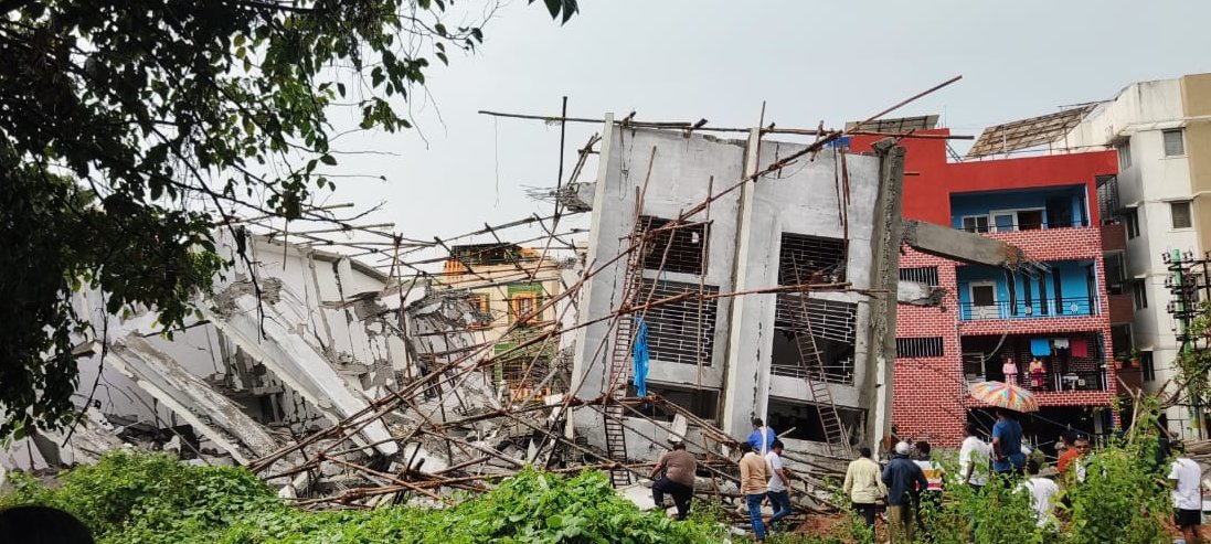 বেংগালুৰুত নির্মীয়মান অট্টালিকা খহি পৰাত মৃত্যু হোৱা লোকৰ সংখ্যা ৫লৈ বৃদ্ধি